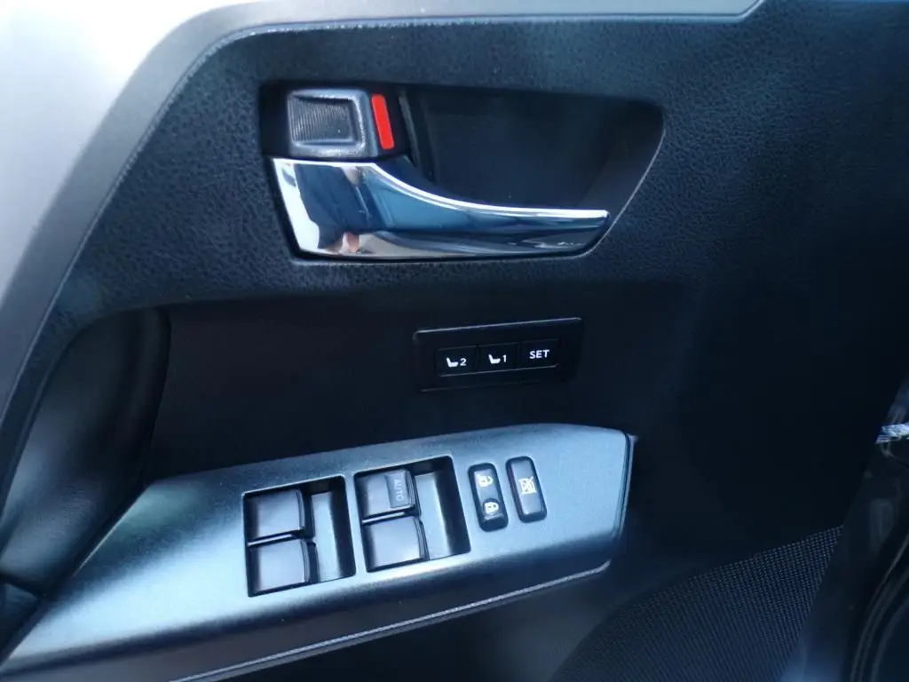 TOYOTA RAV 4 IV