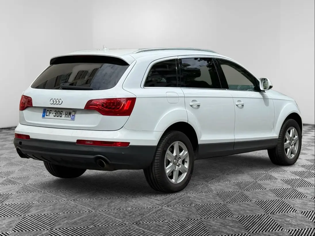 AUDI Q7